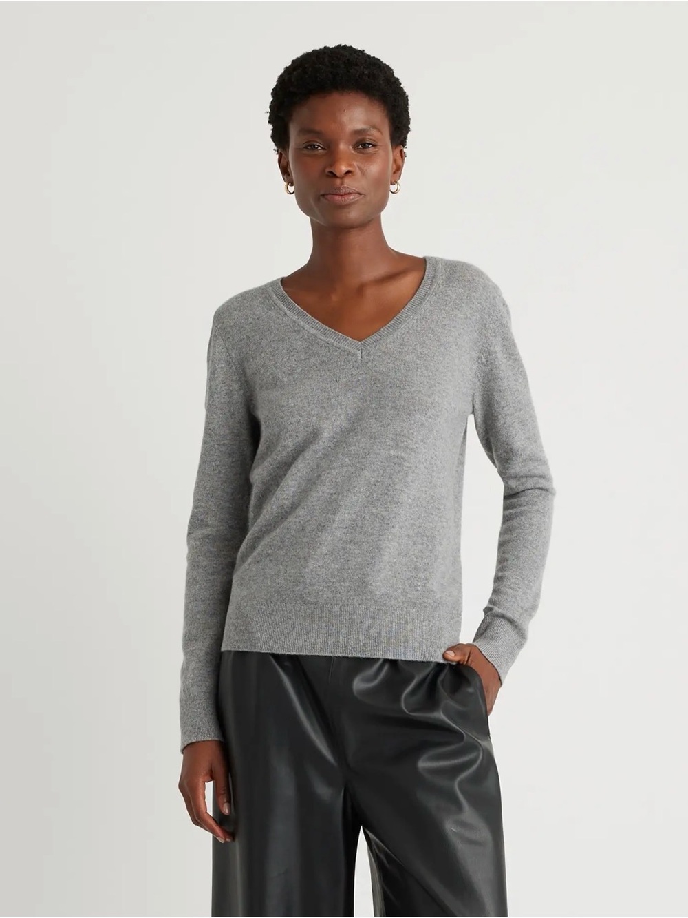 Quince Women’s 100% Mongolian Cashmere V Neck Sweater Gray Size Large Classic
